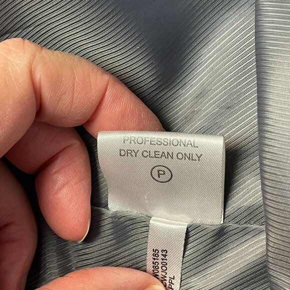 Calvin Klein Career Feminine WOOL Blend Coat Size 14 Purple Plum Pleated Long - Picture 12 of 16